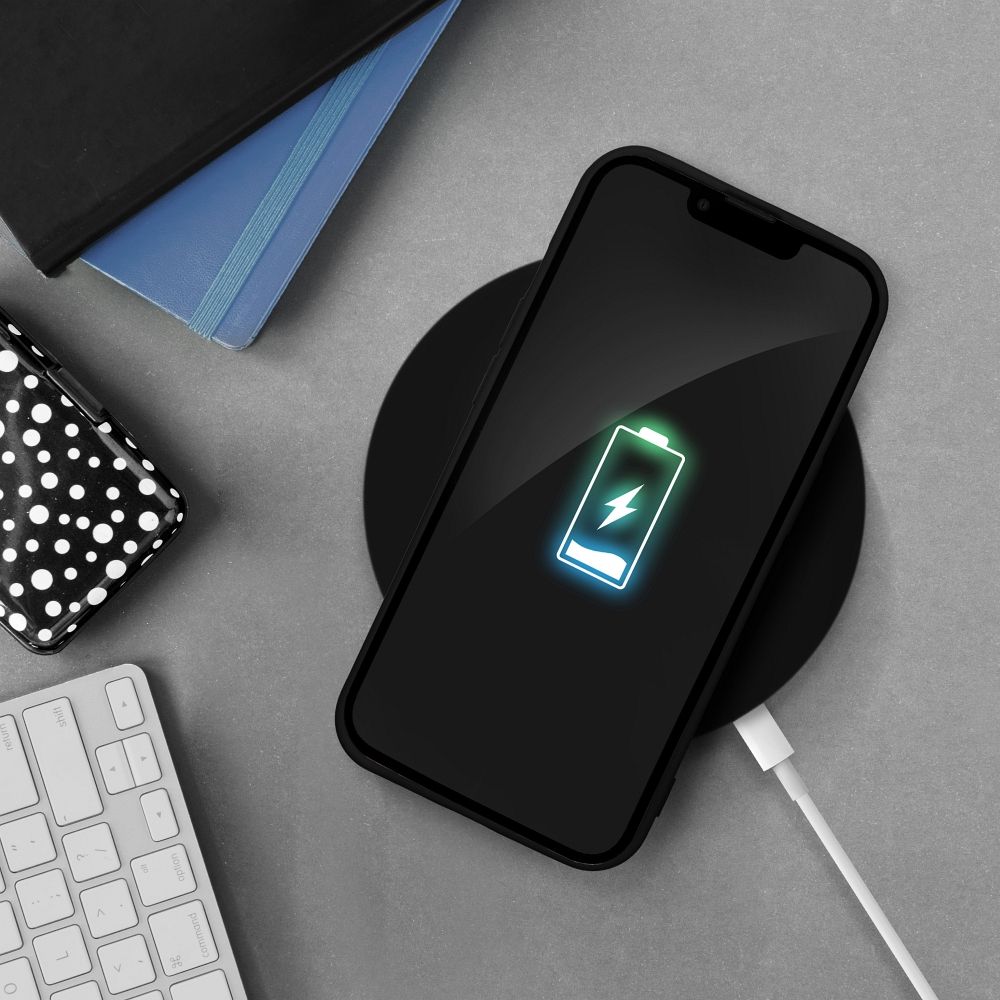 Viedtālruņa aizmugurējais vāciņš Apple iPhone 15 Silicone Case - Melna