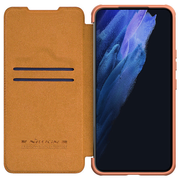 Viedtālruņa atveramais maciņš Samsung Galaxy S22 Qin Leather Pro - Brūna
